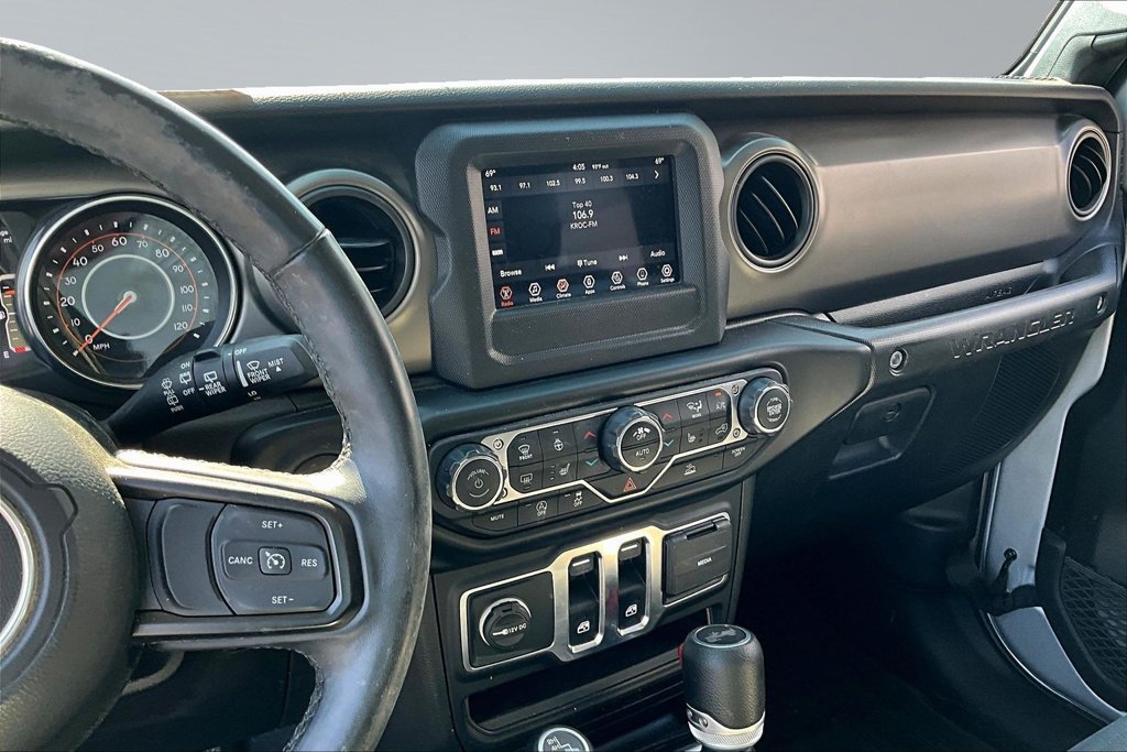 Used 2022 Jeep Wrangler Sport AWD/4WD image 9