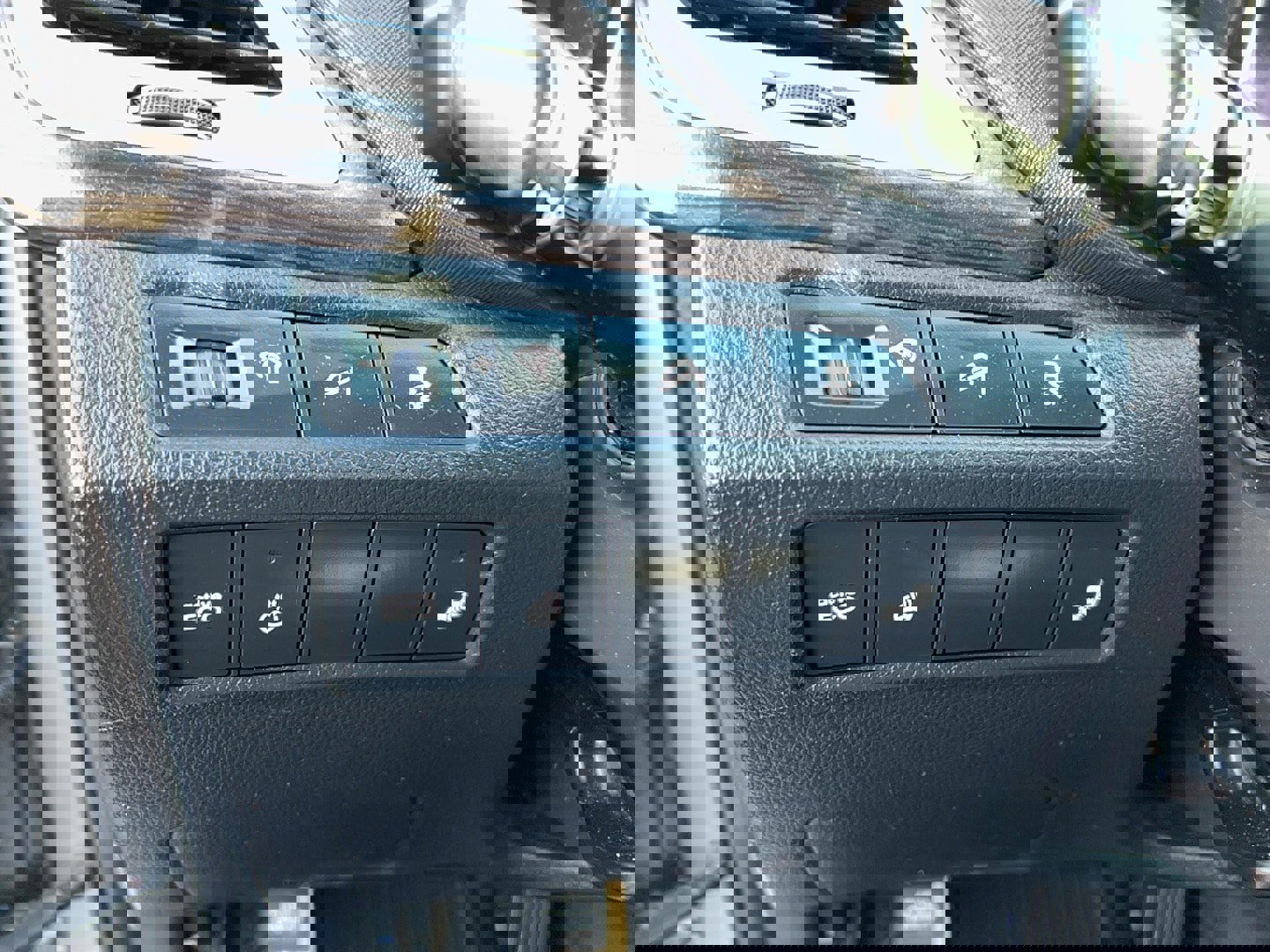 Used 2015 Hyundai Santa Fe Sport 2.0T w/ Option Group 05 image 16