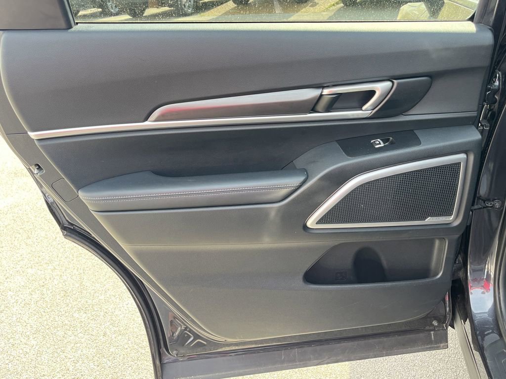 Used 2025 Kia Telluride S image 24