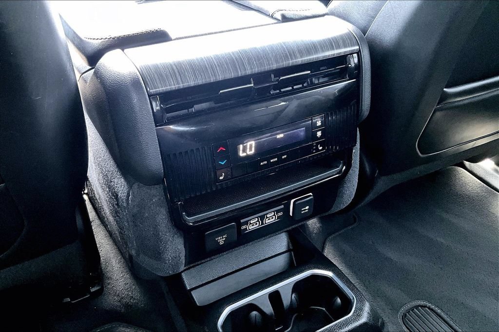 Used 2024 Jeep Wagoneer Series II AWD/4WD image 32