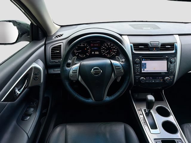 Used 2015 Nissan Altima 3.5 SL FWD image 16