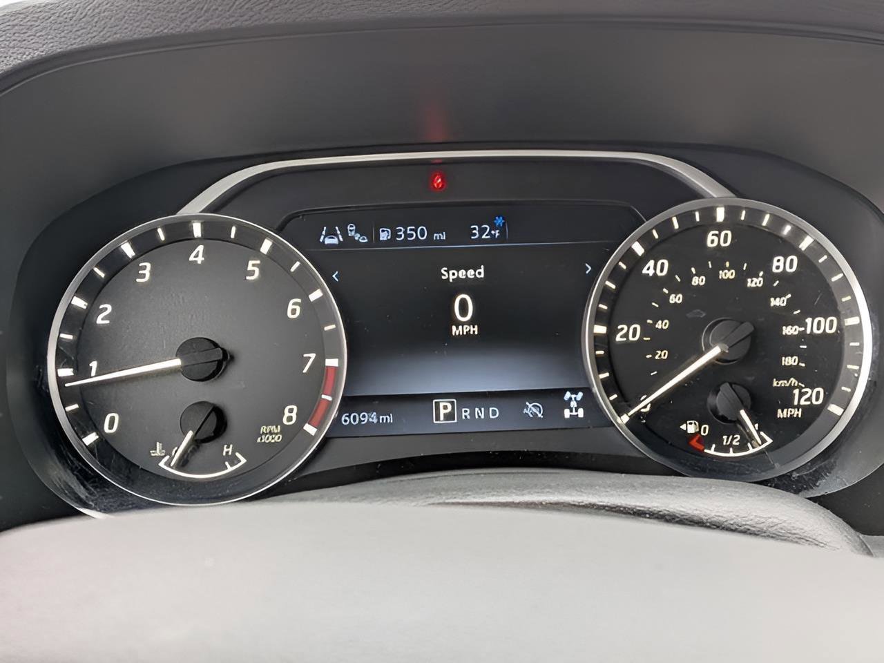 Certified 2025 Nissan Frontier SV AWD/4WD image 13