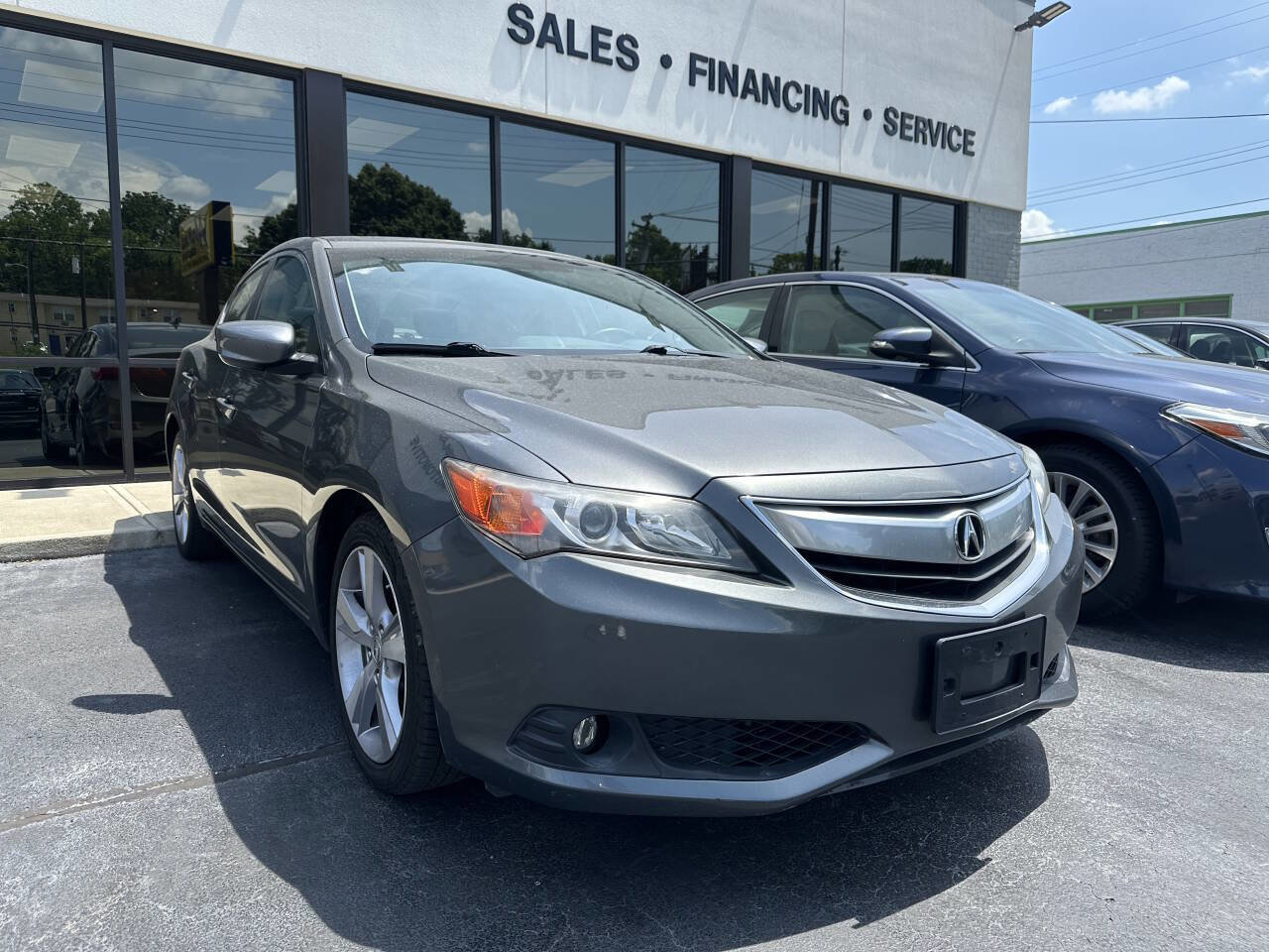 Used 2013 Acura ILX w/ Technology Package image 4