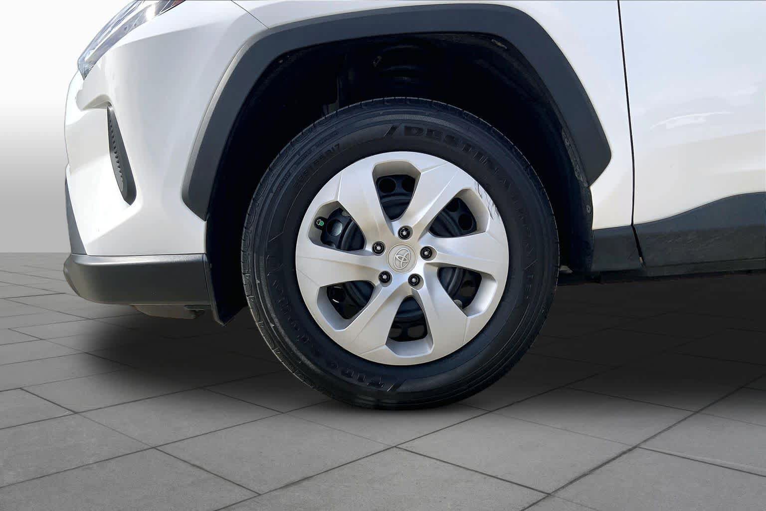 Used 2024 Toyota RAV4 LE FWD image 11