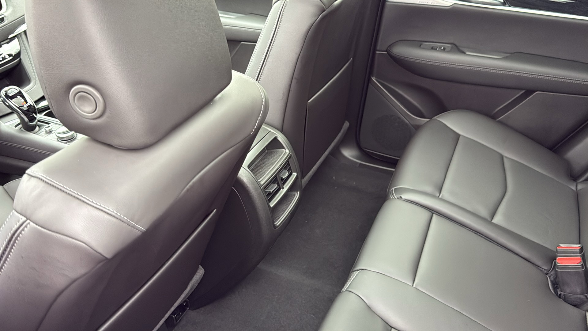 New 2026 Cadillac XT5 Premium Luxury w/ LPO, Floor Liner Package image 33