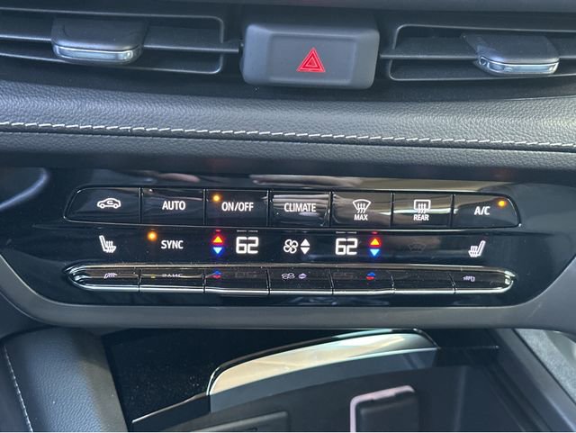 Certified 2022 Buick Envision Essence w/ Technology Package II image 21