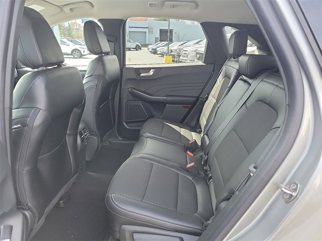 New 2024 Ford Escape SE image 5