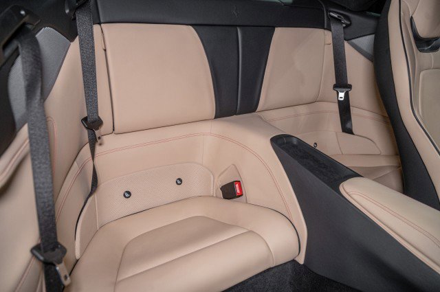 Used 2020 Ferrari Portofino image 12