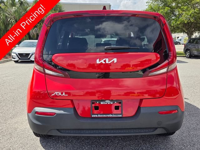 Used 2022 Kia Soul LX w/ Technology Package FWD image 4