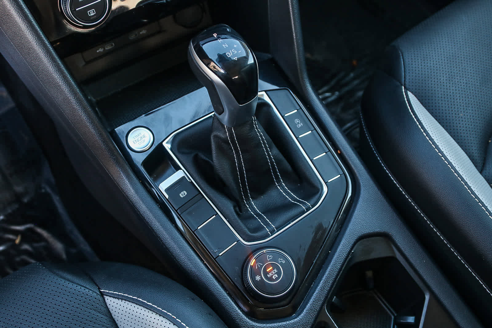 Used 2022 Volkswagen Taos SEL image 19