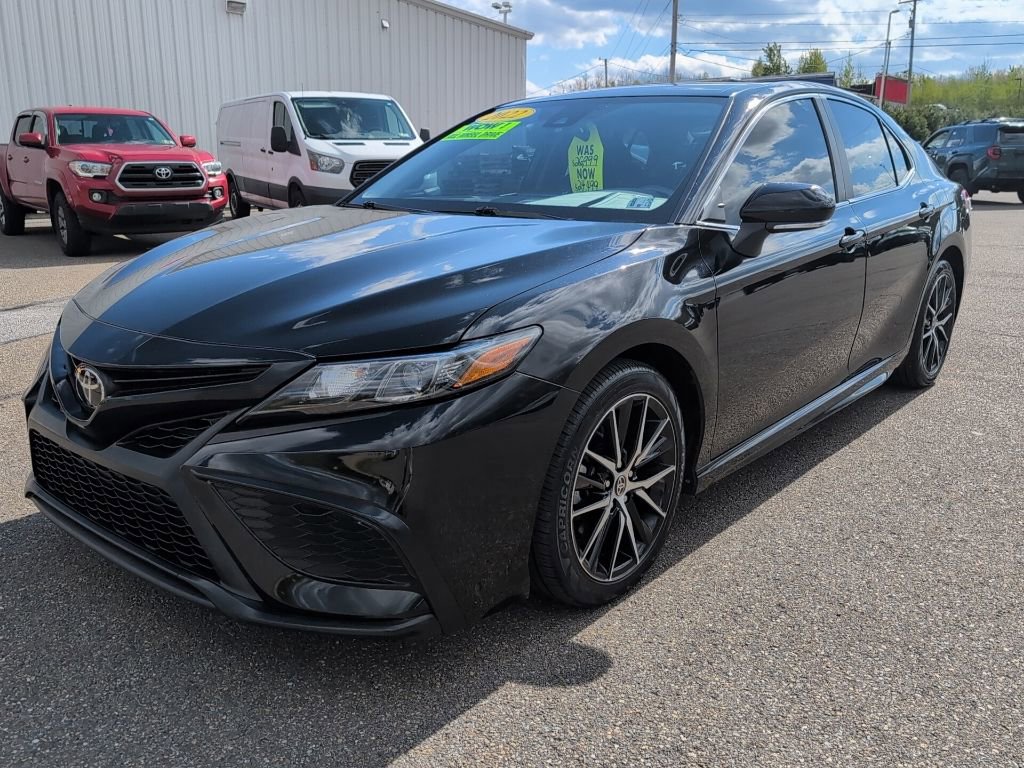 Used 2022 Toyota Camry SE AWD/4WD image 2