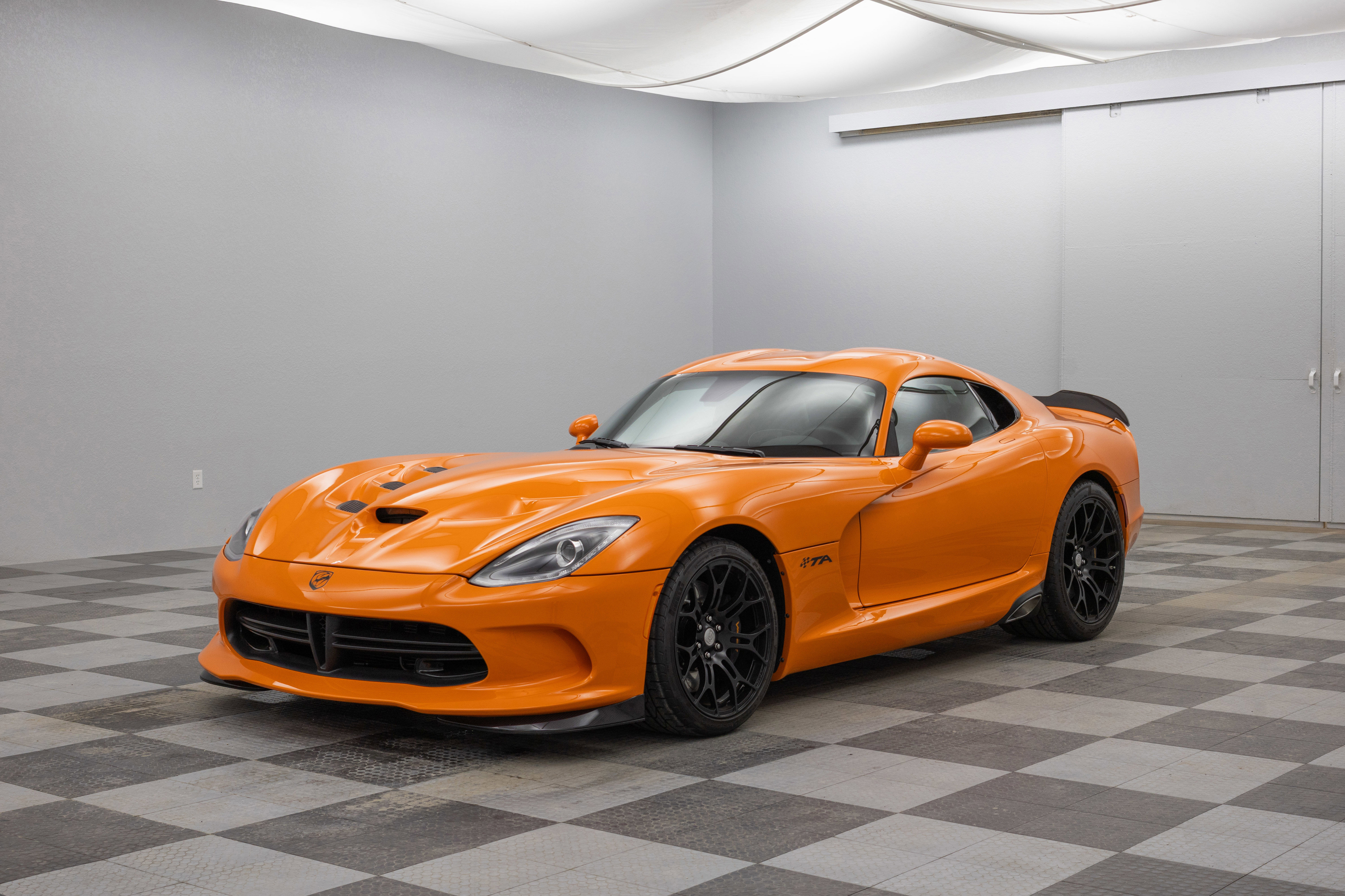 Used 2014 SRT Viper SRT-10 image 9