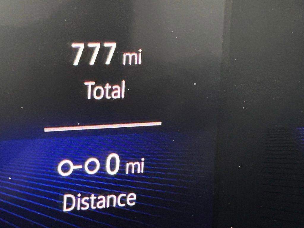 Used 2025 Volkswagen Taos SE image 26