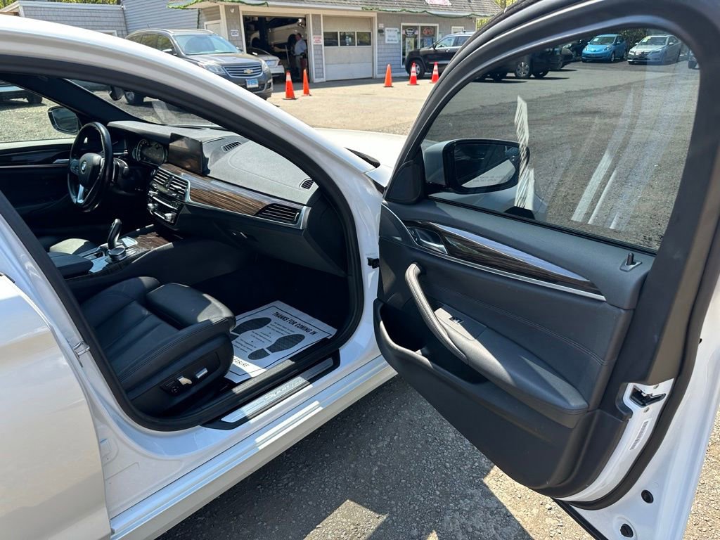 Used 2019 BMW 530i xDrive w/ Convenience Package AWD/4WD image 24