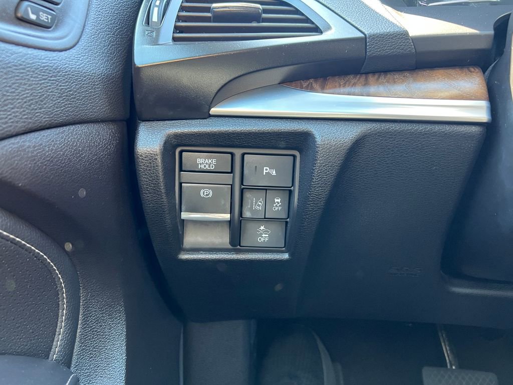 Certified 2019 Acura MDX SH-AWD w/ Technology Package image 17