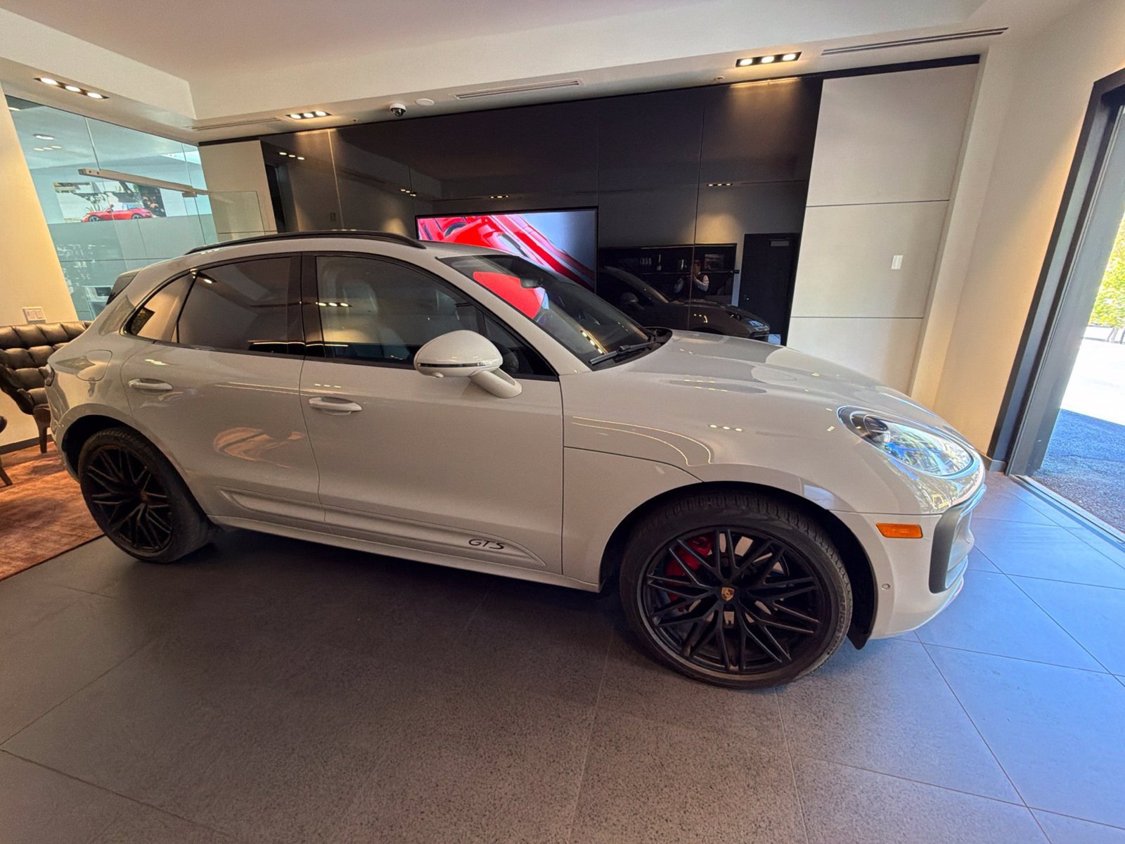 Used 2023 Porsche Macan GTS w/ Premium Package Plus AWD/4WD image 4