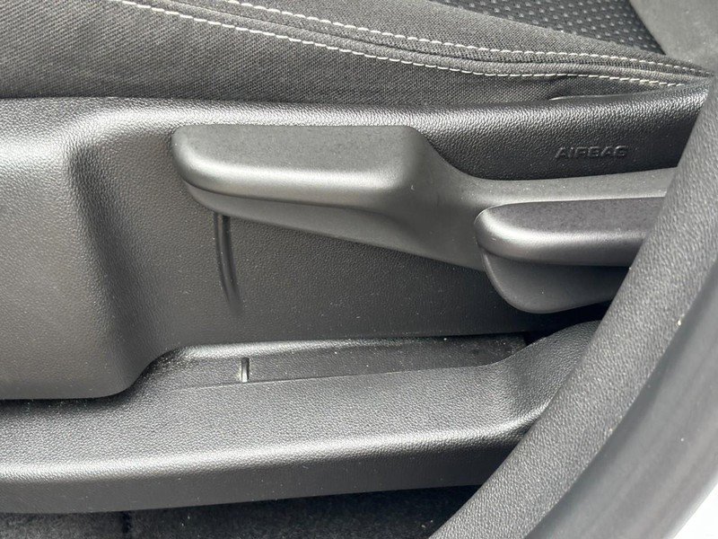 Used 2023 GMC Terrain SLE image 15