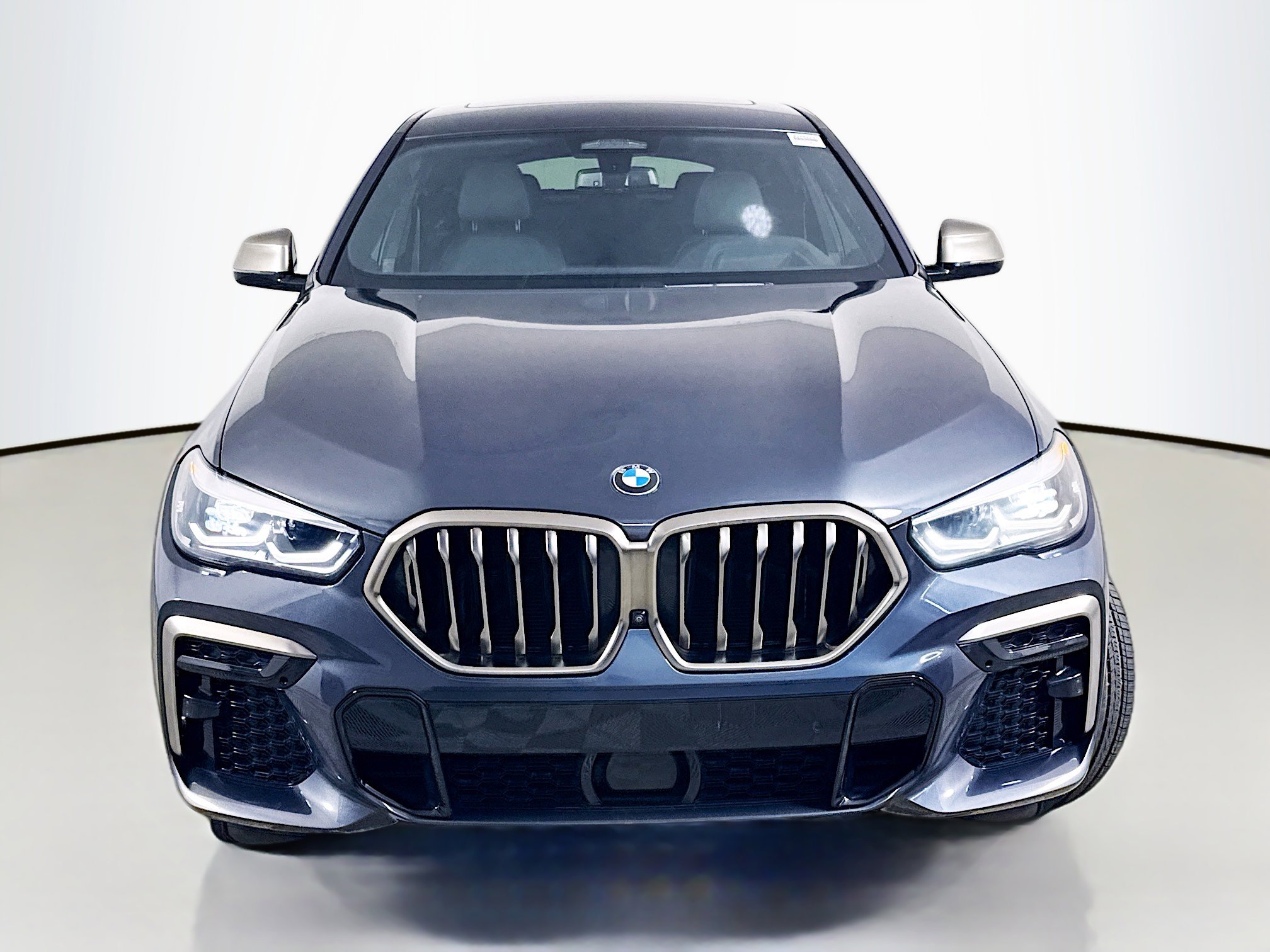 Used 2022 BMW X6 M50i w/ Dynamic Handling Package image 2