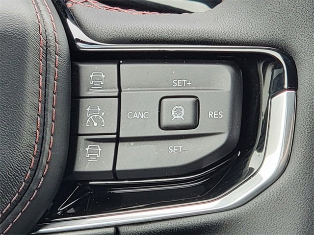 Used 2025 Jeep Wagoneer S Limited image 34