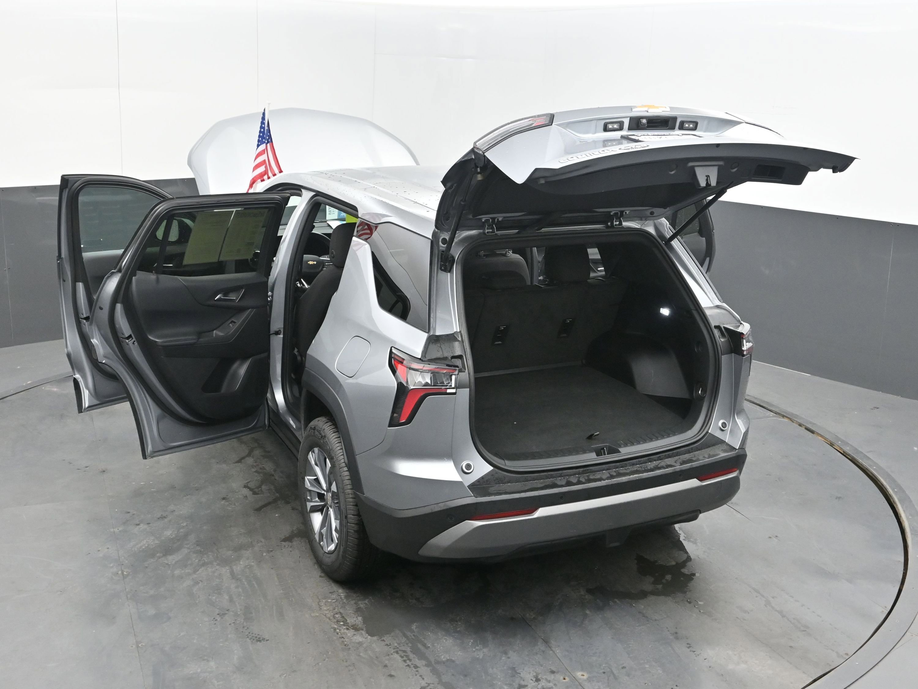 Used 2025 Chevrolet Equinox LT FWD image 45