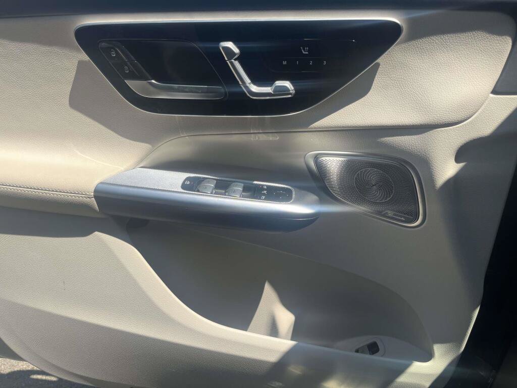 Certified 2023 Mercedes-Benz GLC 300 4MATIC image 31