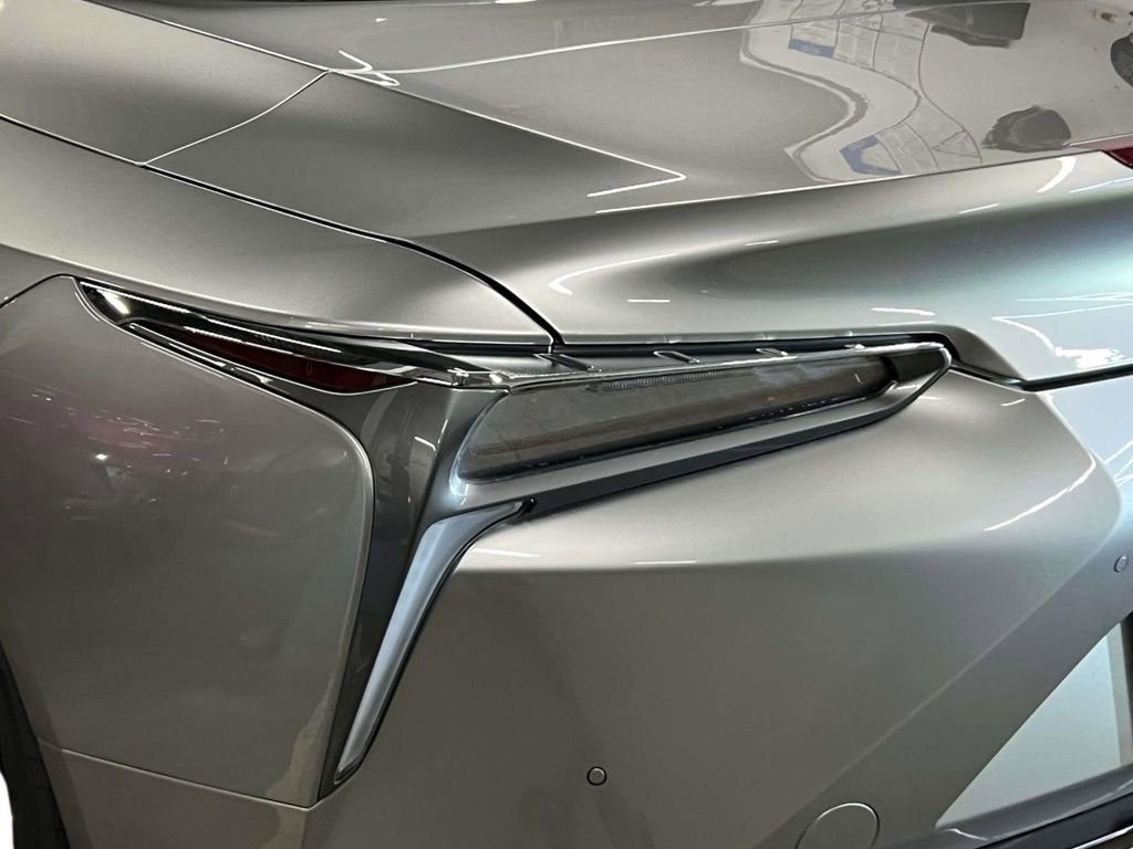 Used 2021 Lexus LC 500 Convertible w/ Touring Package RWD image 10