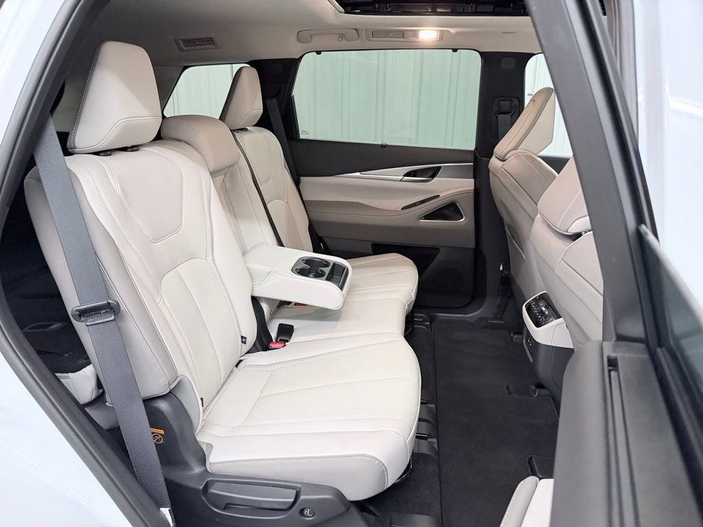 Certified 2026 INFINITI QX60 Luxe w/ Cargo Package image 39