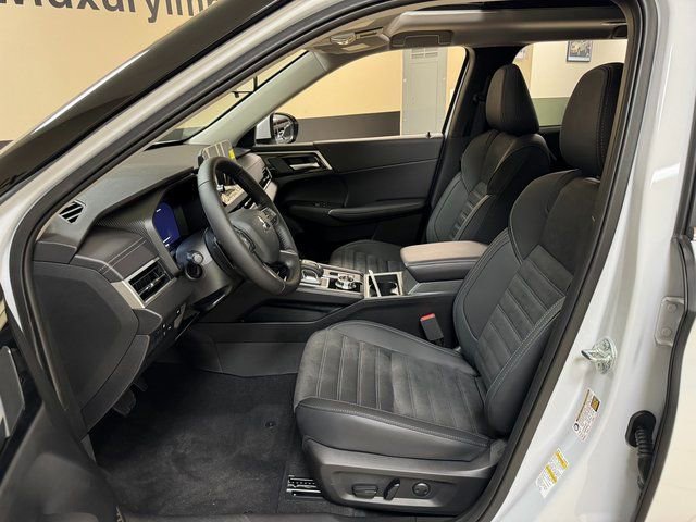 Used 2024 Mitsubishi Outlander Ralliart image 8