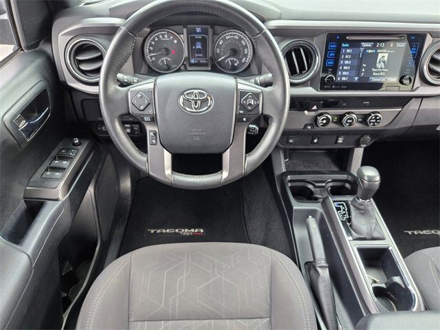 Used 2017 Toyota Tacoma TRD Sport image 10