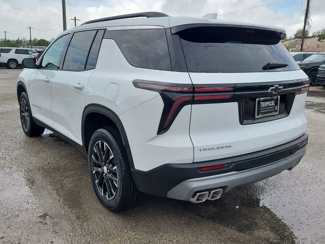 New 2026 Chevrolet Traverse LT image 2