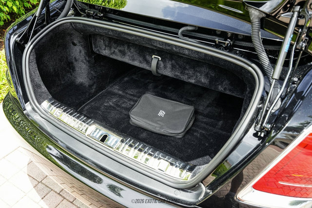 Used 2019 Rolls-Royce Dawn RWD image 72