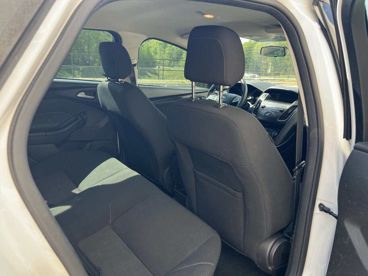 Used 2018 Ford Focus SE image 12