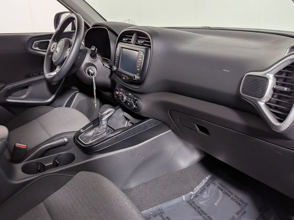 Used 2020 Kia Soul S FWD image 24
