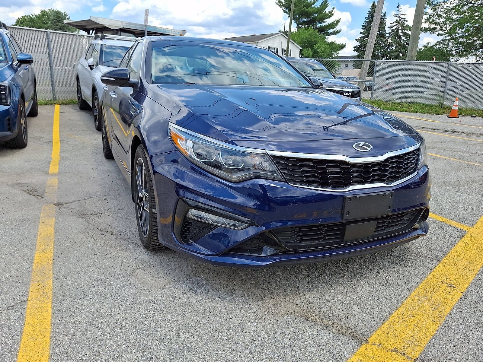 Used 2019 Kia Optima SX FWD image 2