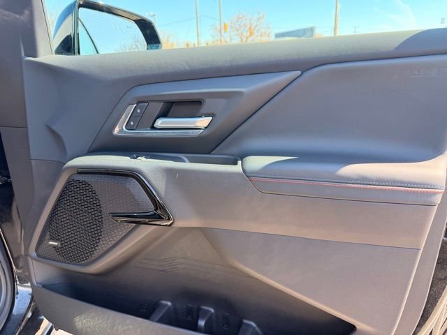 Used 2025 Chevrolet Silverado EV RST AWD/4WD image 21