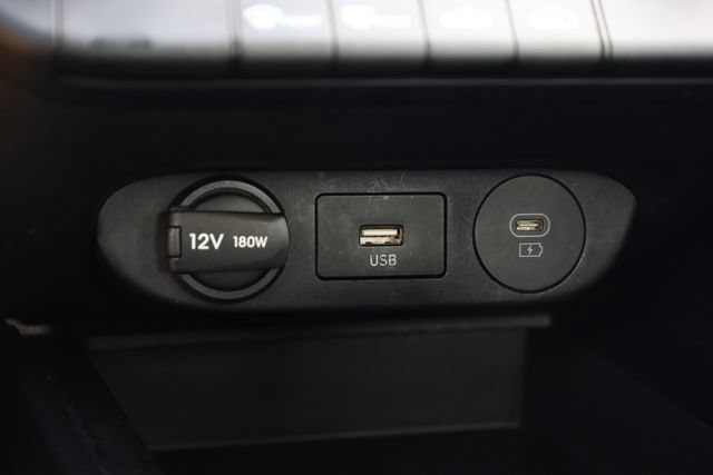 Used 2024 Hyundai Elantra SEL FWD image 24