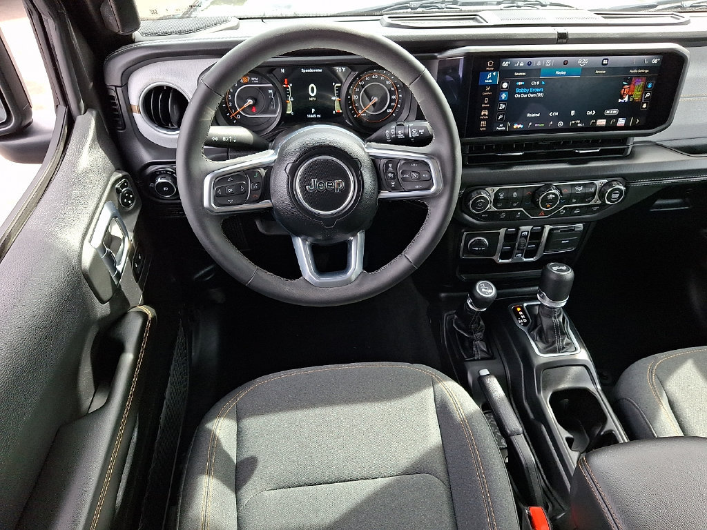 Certified 2025 Jeep Wrangler Unlimited Sahara w/ Dual Top Group AWD/4WD image 10