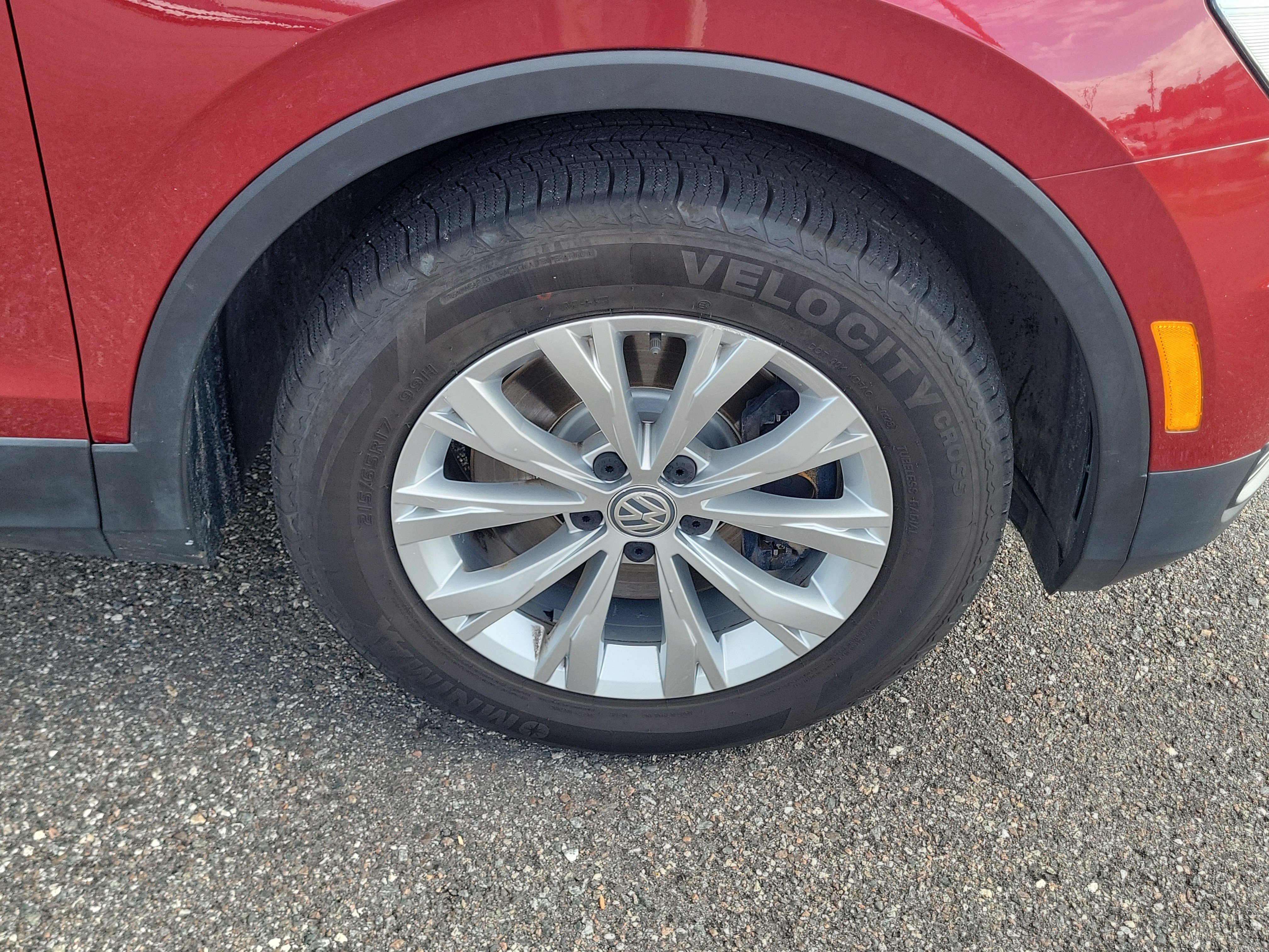 Used 2018 Volkswagen Tiguan S w/ 3rd Row Seat Package AWD/4WD image 39