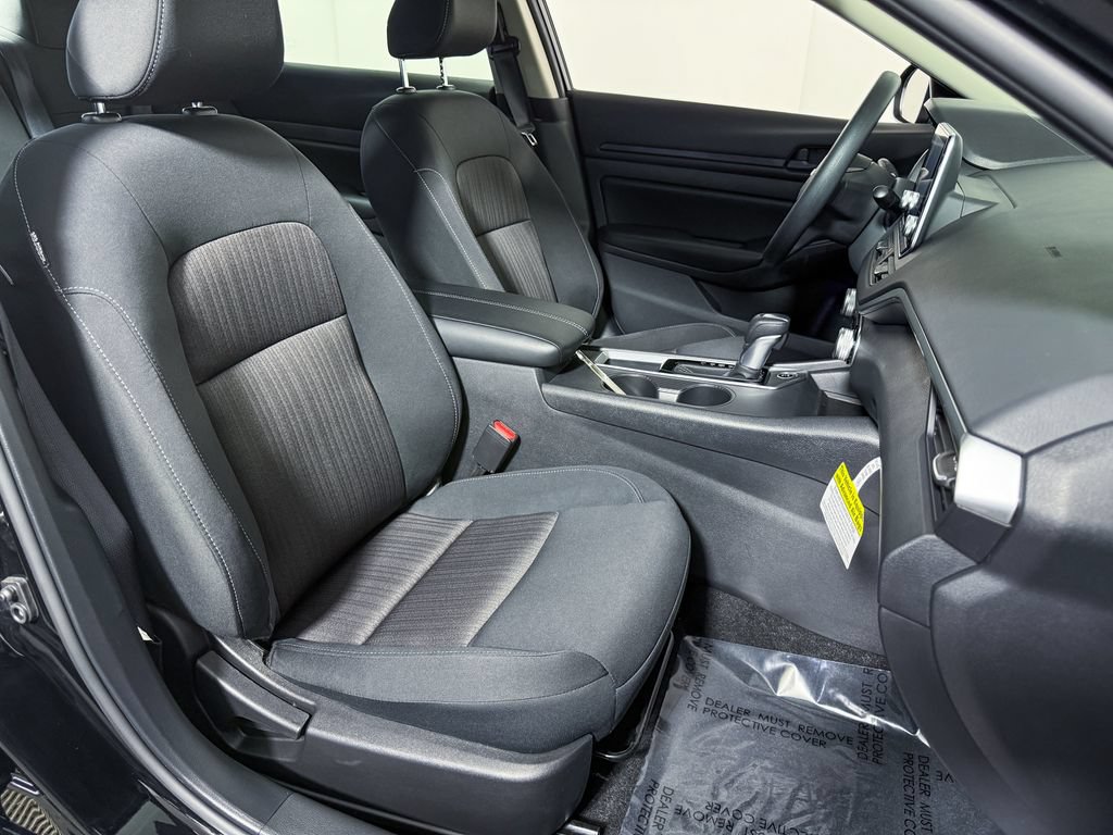 Certified 2025 Nissan Altima 2.5 S FWD image 14