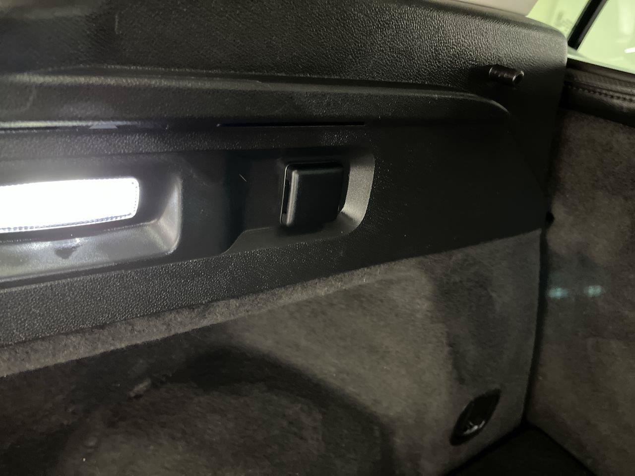 Certified 2023 Buick Envision Avenir AWD/4WD image 31
