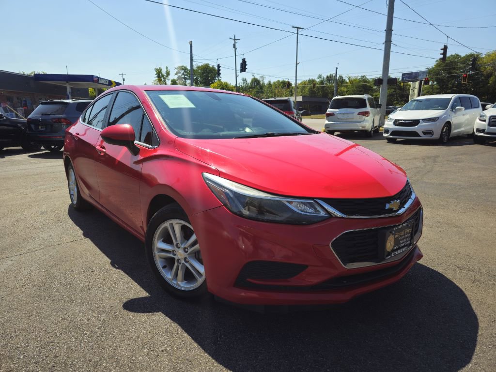 Used 2017 Chevrolet Cruze LT image 1