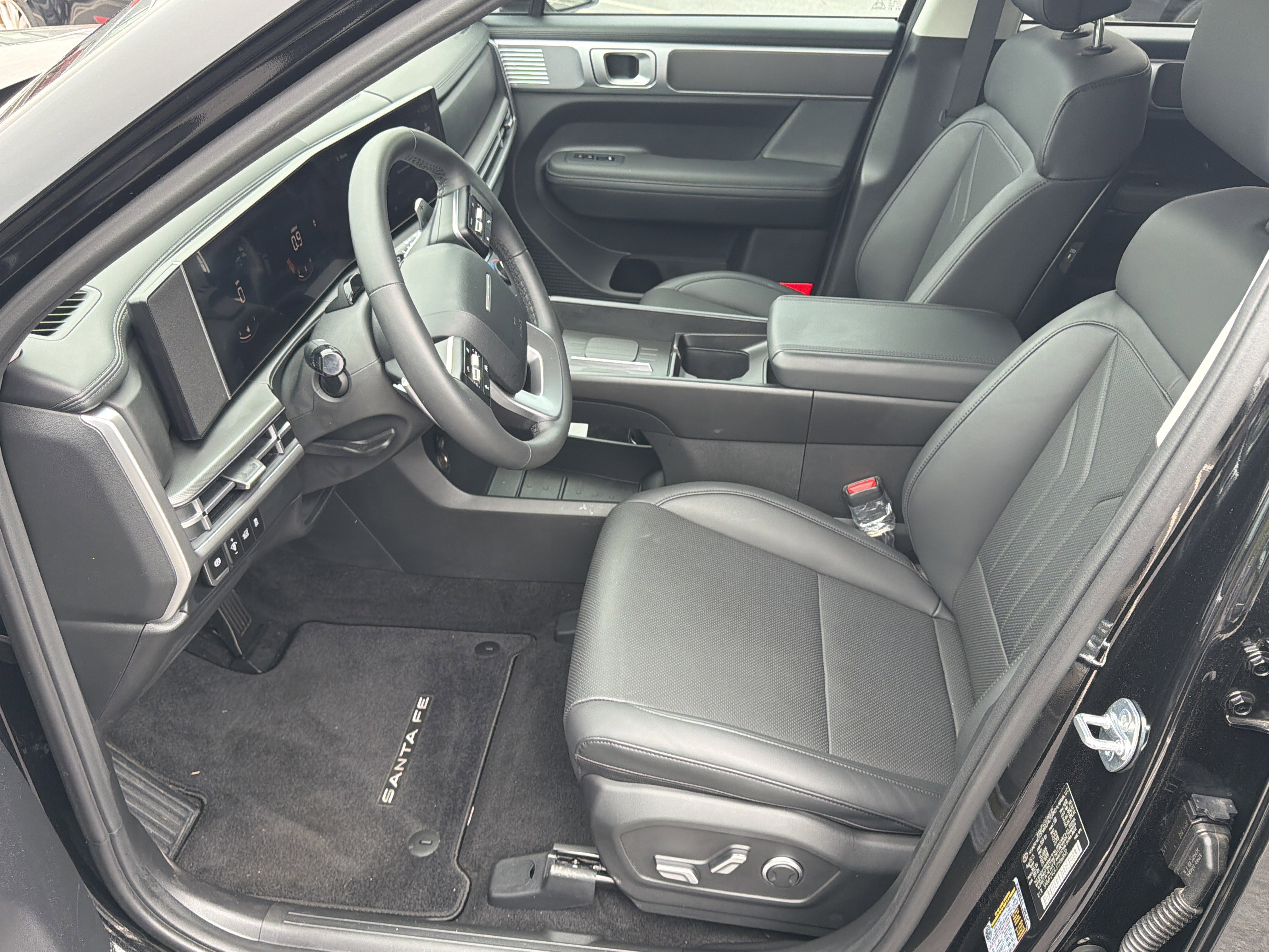 Used 2026 Hyundai Santa Fe SEL FWD image 18