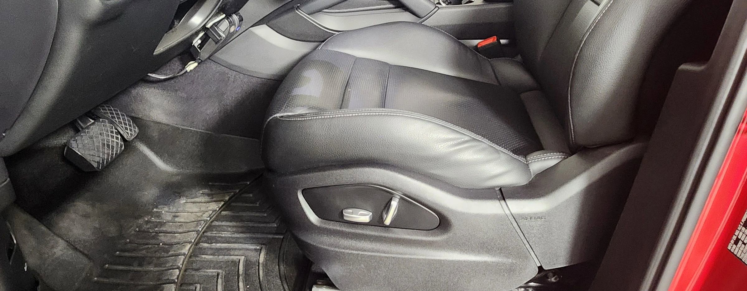 Used 2021 Porsche Cayenne E-Hybrid Sport Utility 4D image 10