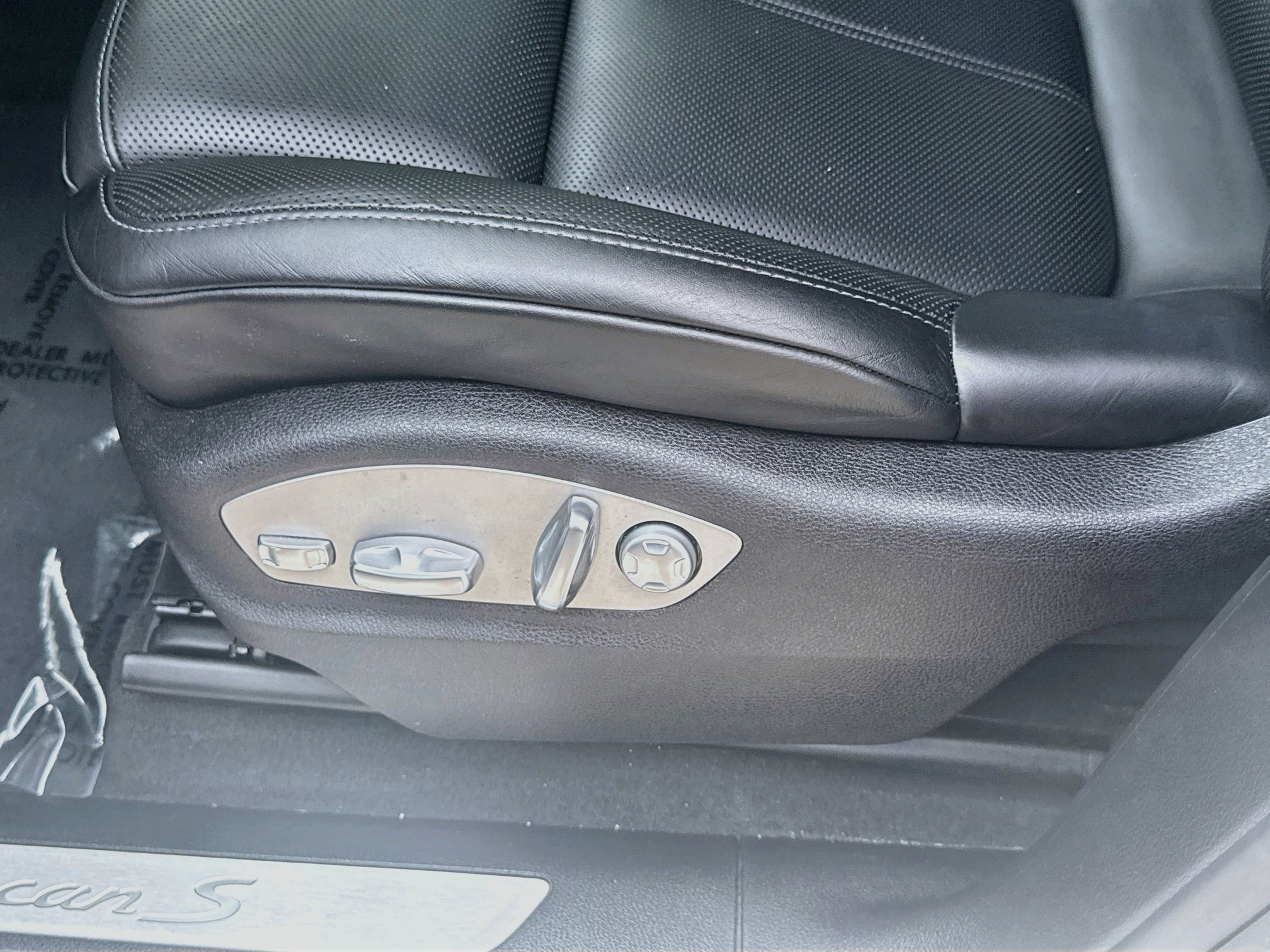 Used 2020 Porsche Macan S AWD/4WD image 18