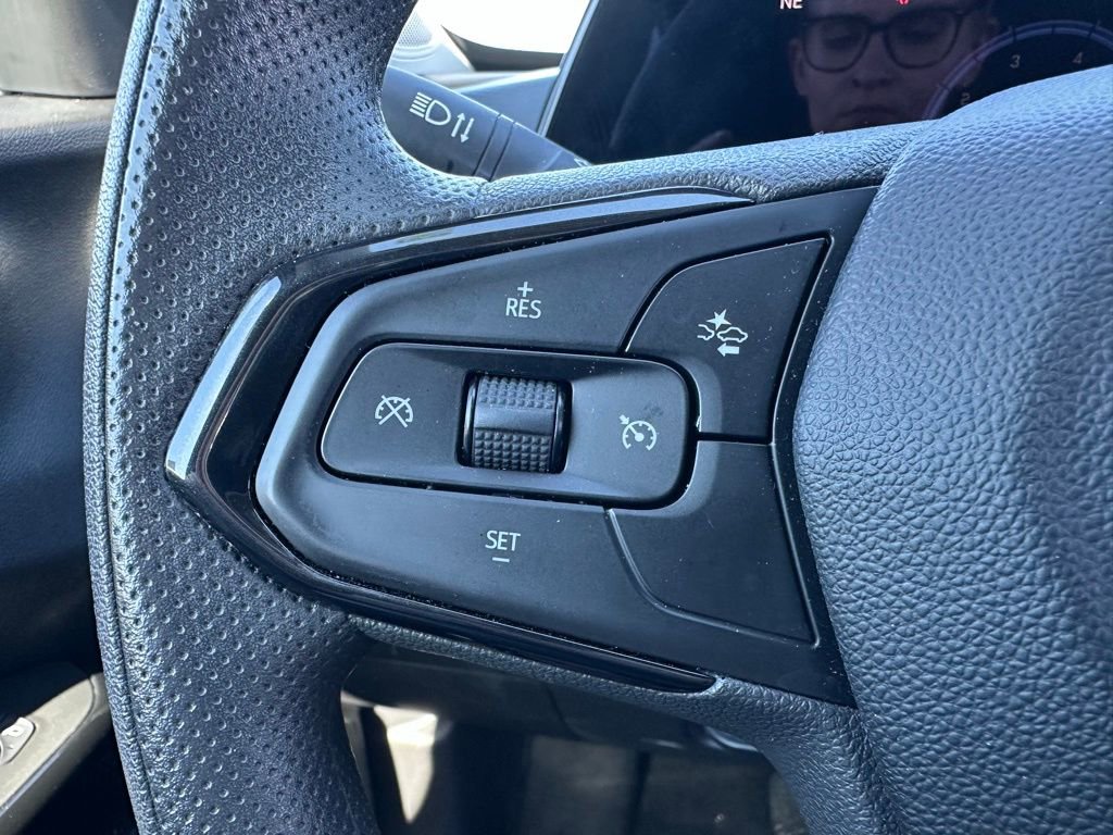 Used 2025 Chevrolet Trax LT image 25