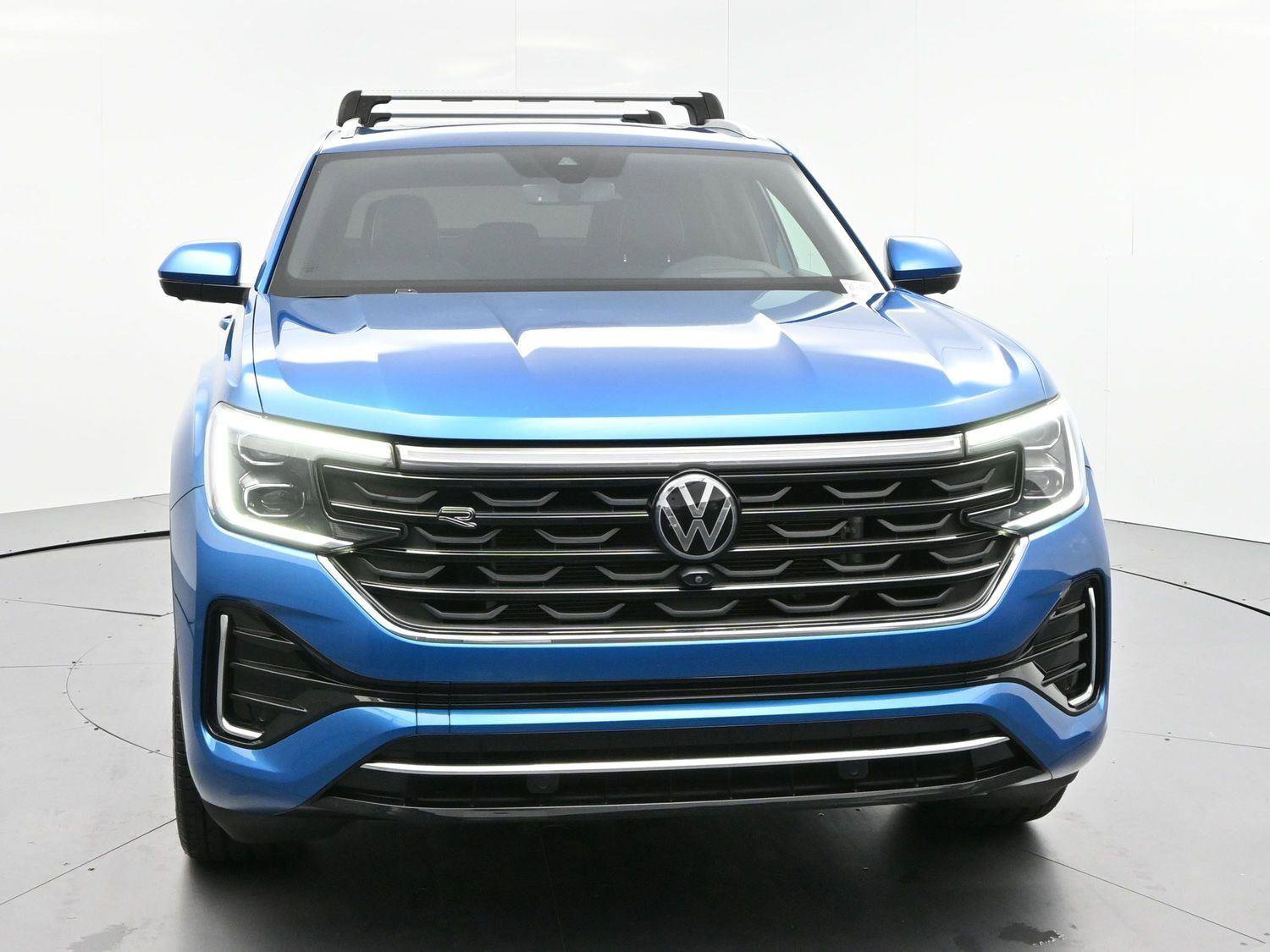 Used 2024 Volkswagen Atlas Cross Sport SEL Premium R-Line AWD/4WD image 2