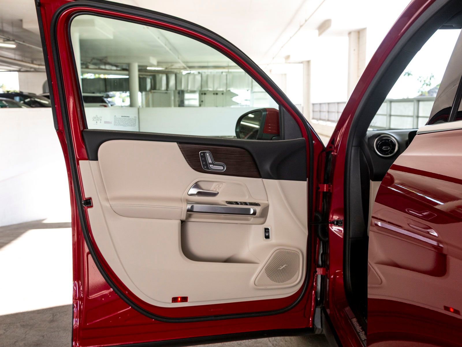 Used 2026 Mercedes-Benz GLB 250 image 15