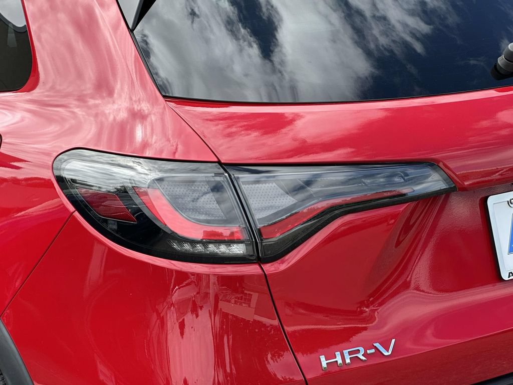 Used 2024 Honda HR-V Sport image 8