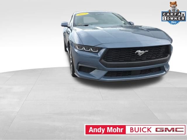 Used 2025 Ford Mustang Premium RWD image 4
