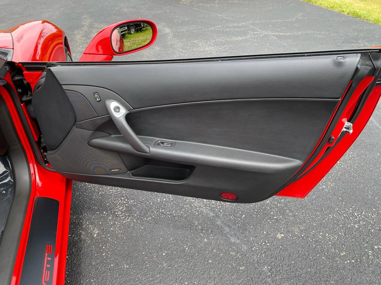 Used 2005 Chevrolet Corvette Convertible w/ Preferred Equipment Group RWD image 23
